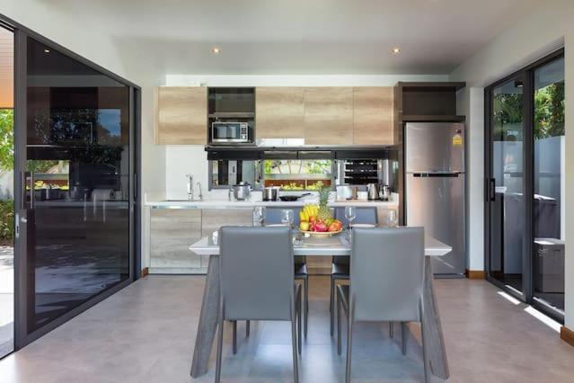 Villa Crystal Two-Bedroom Private Pool Villa Phuket Luaran gambar